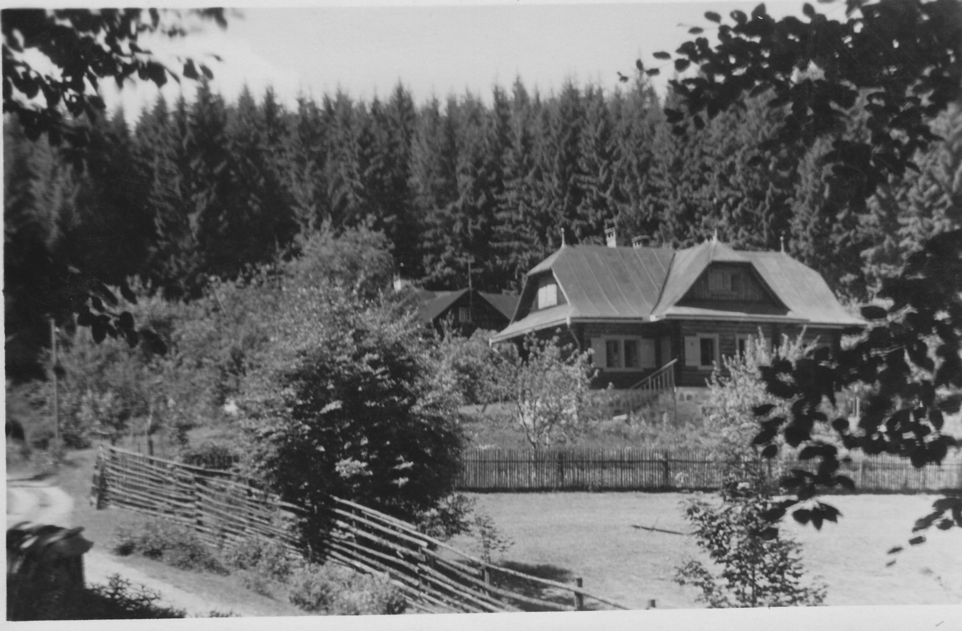 Hartisov, lovecká chata (tzv. Zámeček)