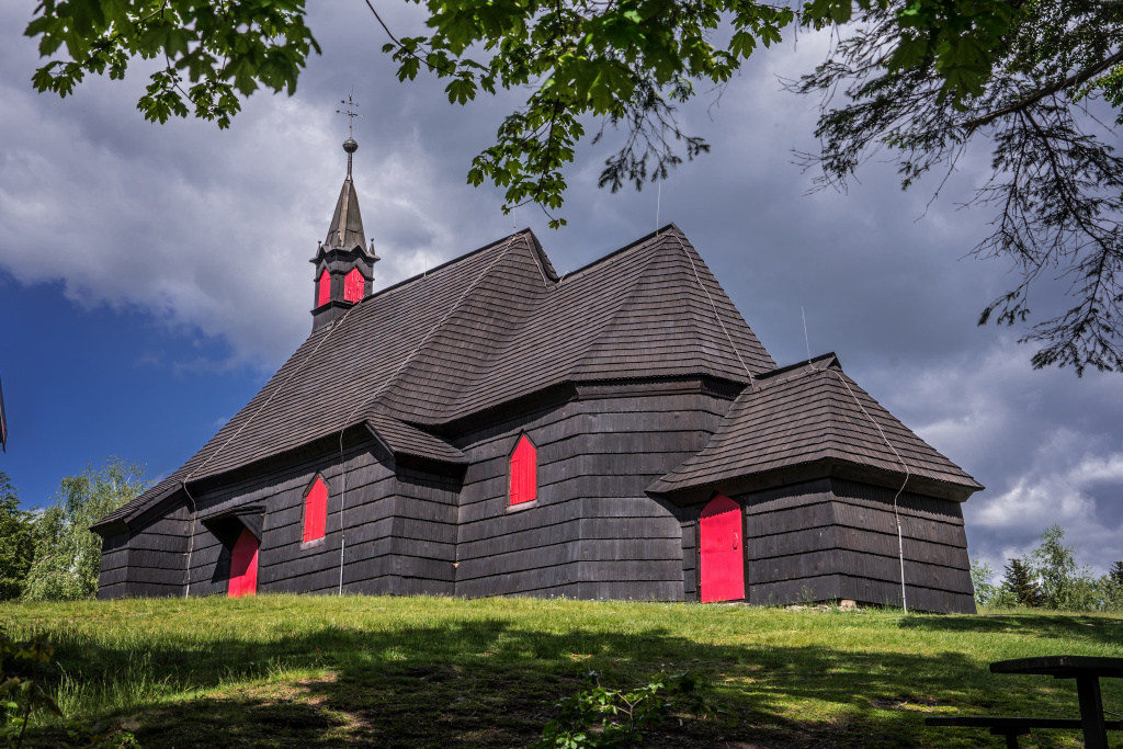 Vyšní Lhoty - kostel na Prašivé