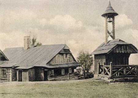 Bílý Kříž - útulna Beskidenverein se zvoničkou.